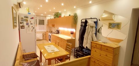 Eladó Lakás 1039 Budapest 3. kerület , Békásmegyer hegy felöli oldalán