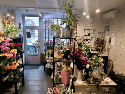 Kiadó Üzlethelyiség 1054 Budapest 5. kerület 