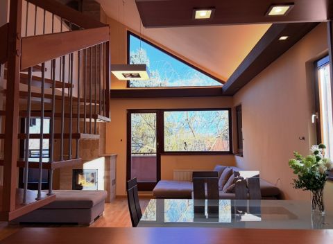 Eladó Lakás 1033 Budapest 3. kerület , Loft jellegű belső kétszintes lakás