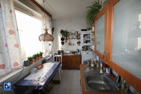 Eladó Lakás 6000 Kecskemét , Belvárosi 2 szobás, erkélyes lakás