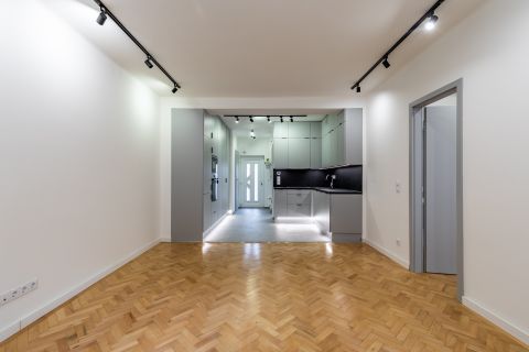 Eladó Lakás 1034 Budapest 3. kerület 