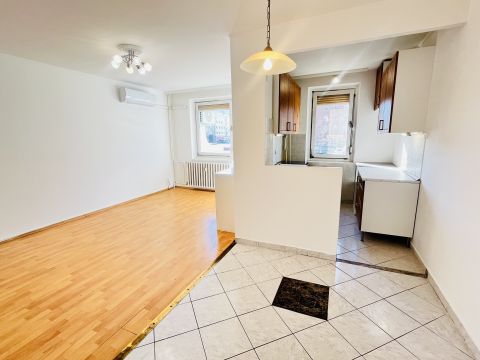 Eladó Lakás 8200 Veszprém , Eladó panellakás Veszprémben!