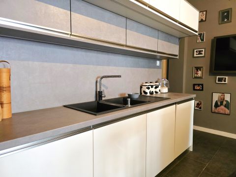 Eladó Lakás 7623 Pécs , Belvárosban 120 nm-es 4 szobás ingatlan,nem csak lakás célra