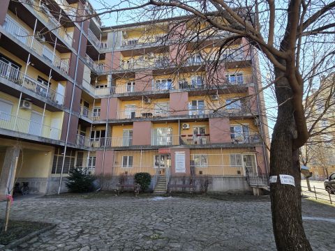 Kiadó Lakás 5000 Szolnok 