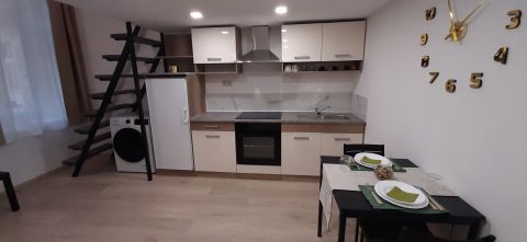Eladó Lakás 1082 Budapest 8. kerület Corvin negyed szomszédságában - felújított duplex lakások