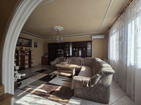 Eladó Ház 5000 Szolnok 