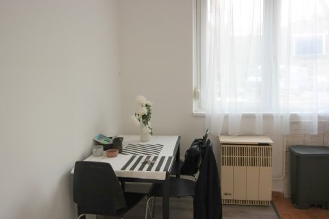 Eladó Lakás 1201 Budapest 20. kerület , Szép állapotú, egy szobás, parkra néző ingatlan