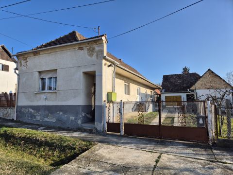 Eladó Ház 2851 Környe 