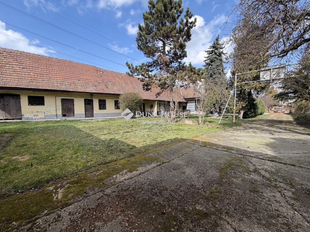 For sale House 2030 Érd, 