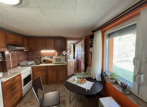 Eladó Ház 1039 Budapest 3. kerület 