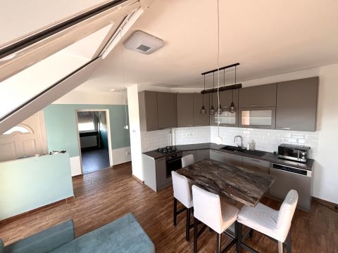 Eladó Lakás 2336 Dunavarsány , Eladó egy 3 hálós tetőtéri lakás közel a Jade beach-hez 