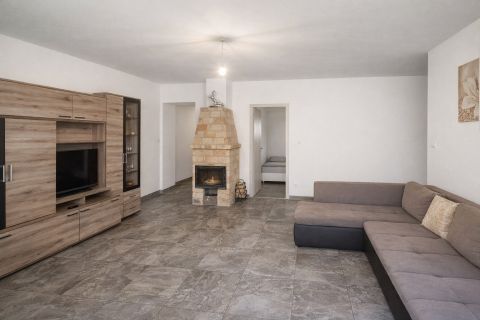 Eladó Ház 8093 Lovasberény 