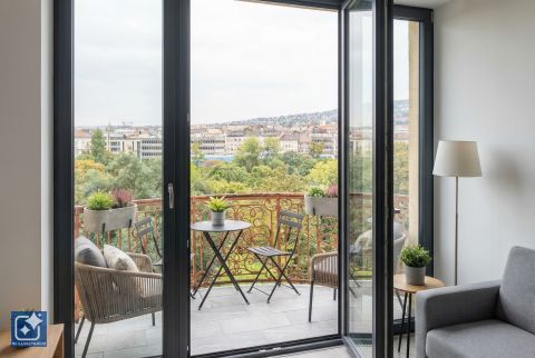 Eladó Lakás 1012 Budapest 1. kerület , VÁRNEGYED  *** 180 * ÖRÖK PANORÁMA *** VÉRMEZŐ 