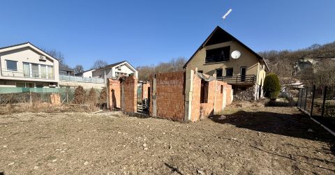 Eladó Telek 2000 Szentendre 