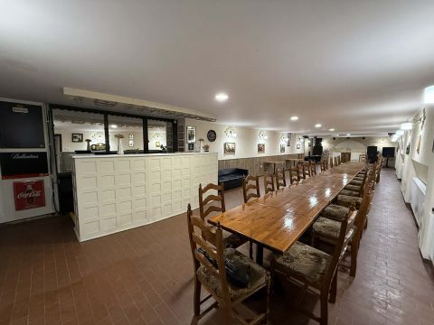 Eladó Vendéglátás 6070 Izsák KIVÁLÓ ÜZLETI LEHETŐSÉG ÉS OTTHON EGYBEN!