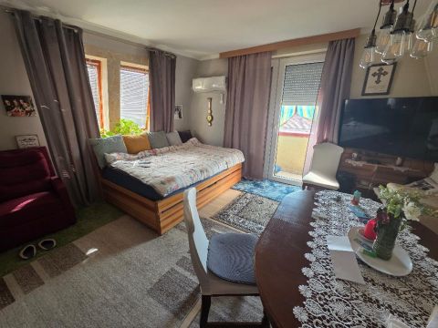 Eladó Lakás 4200 Hajdúszoboszló , 4200 Hajdúszoboszló, Szurmai utca