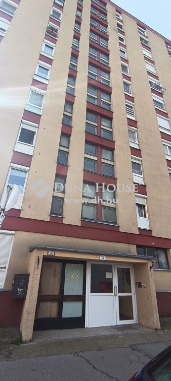 7632 Pécs — 1/18
