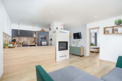 Eladó Ház 9200 Mosonmagyaróvár , Huszár Gál utca közelében