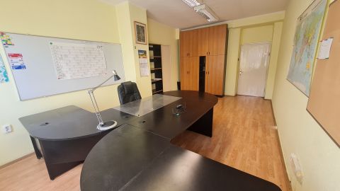 Kiadó Iroda 8900 Zalaegerszeg 