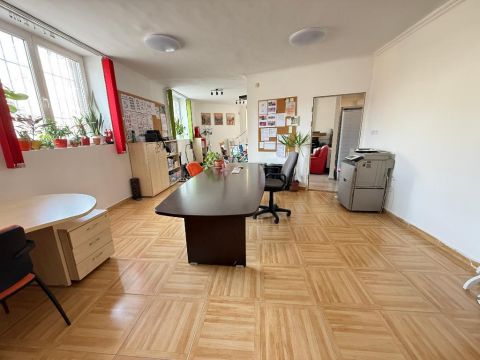 Eladó Üzlethelyiség 1135 Budapest 13. kerület , 1135 Budapest 13, Budapest 13 kerület