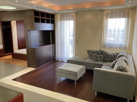 Kiadó Lakás 2500 Esztergom 