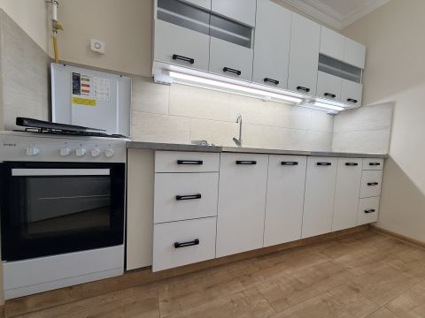 Eladó Lakás 6000 Kecskemét , Kecskeméten teljeskörűen felújított lakás eladó 