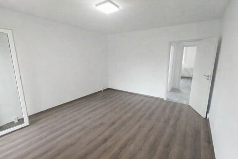 Eladó Lakás 6000 Kecskemét , Kecskemét Írinyi utca 