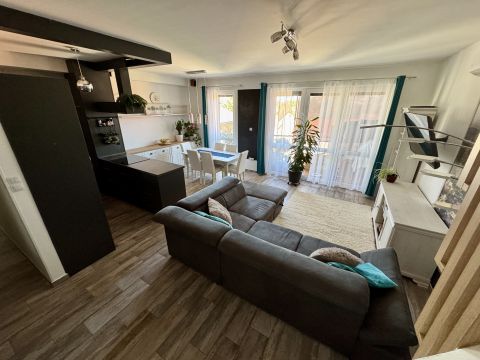 Kiadó Lakás 9025 Győr Gazdaságosan fenntartható, nappali+4 szobás lakás