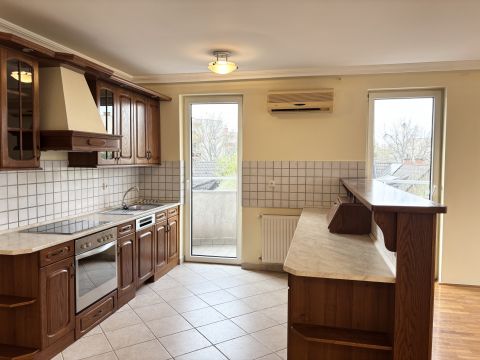 Eladó Lakás 4032 Debrecen 