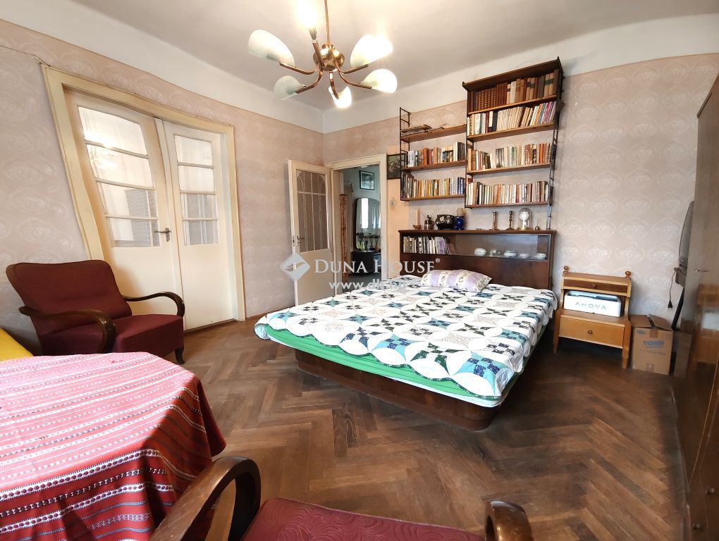 9700 Szombathely , Alsóhegyi városrészen felújítandó családi ház — 1/14