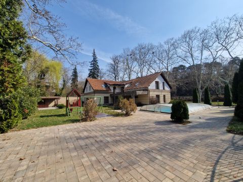 Eladó Ház 8636 Balatonszemes , Balatonparttól 150 méterre