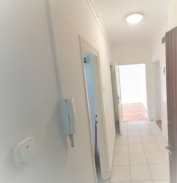 Eladó Lakás 9400 Sopron Deák térnél földszint,kertre néző 54 m2-en kétszoba konyha