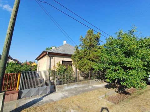 Eladó Ház 2363 Felsőpakony 2363 Felsőpakony, Csendes