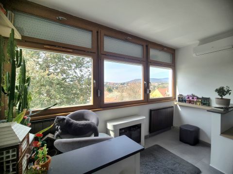 Eladó Lakás 2000 Szentendre , Eladó 70+5 m2 FELÚJÍTOTT 2+2 félszobás lakás Szentendrén