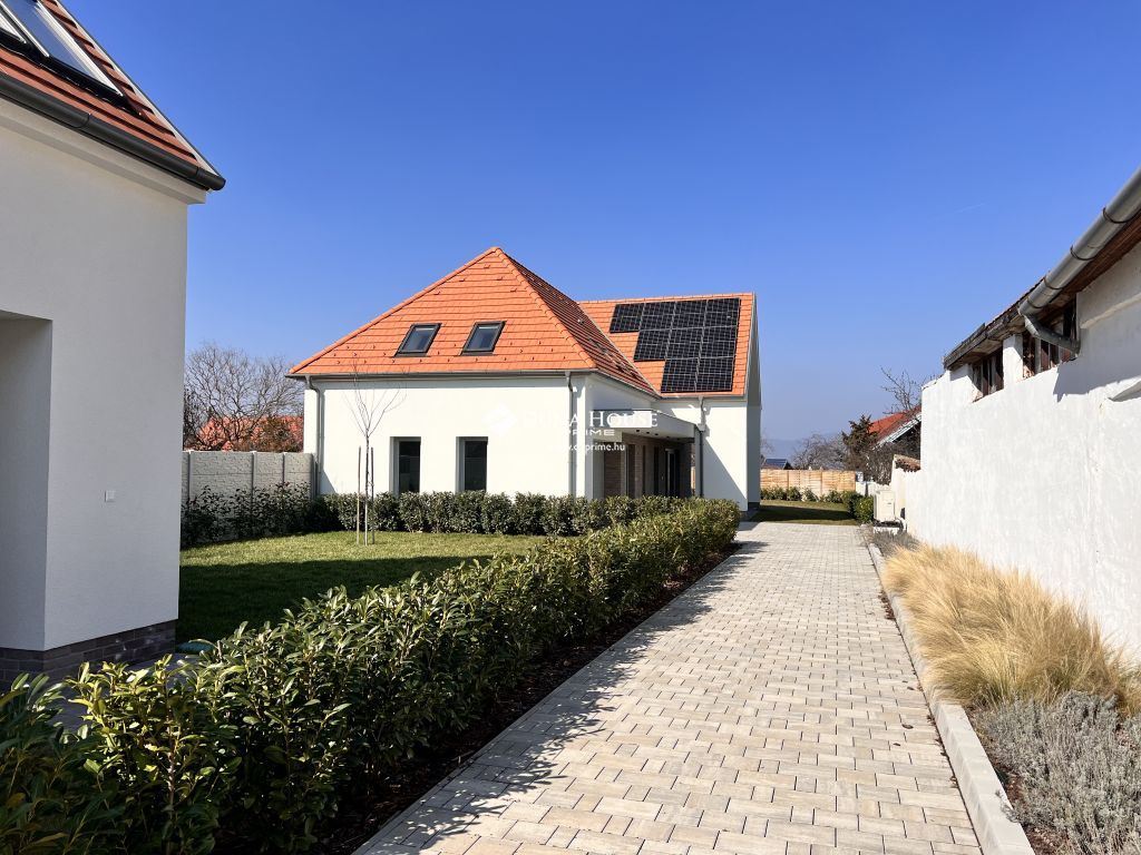 Eladó ház, Veszprém