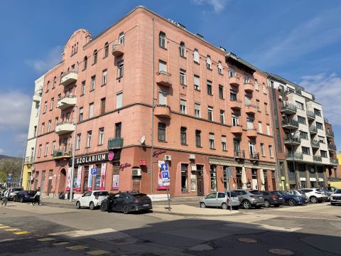 Eladó Lakás 1036 Budapest 3. kerület 