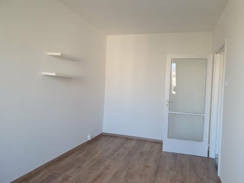 Eladó Lakás 9700 Szombathely Oladi Lakótelepen