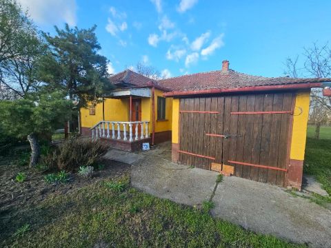 Eladó Ház 5094 Tiszajenő , 5094 Tiszajenő, központi