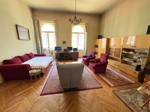 Eladó Lakás 1064 Budapest 6. kerület 