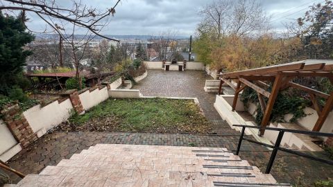 Kiadó Ház 2040 Budaörs 