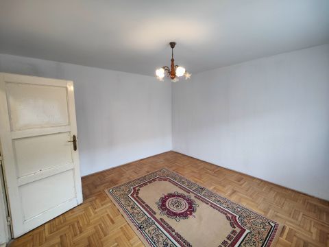 Eladó Ház 1097 Budapest 9. kerület 9.kerületben befektetésnek is kiváló sorházi kis lakás eladó