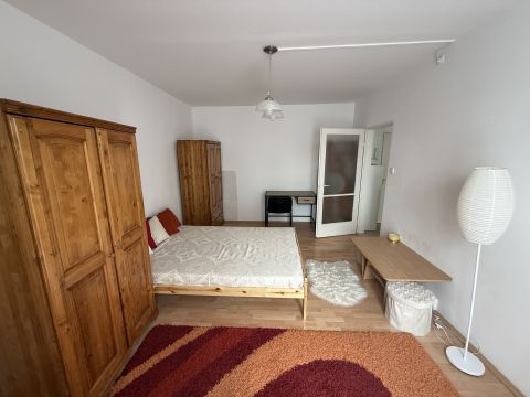 Kiadó Lakás 7624 Pécs 