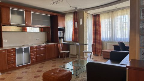 Eladó Lakás 1133 Budapest 13. kerület , ÚJLIPÓTVÁROS*AZONNAL KÖLTÖZHETŐ, BÚTOROZOTT, ERKÉLYES N+1-ES