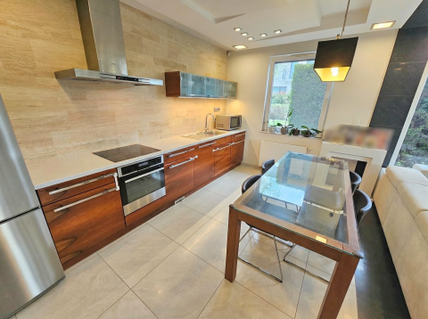 Eladó Lakás 1112 Budapest 11. kerület Madárhegyi 2 szintes, kertes luxuslakás (+2 garázs + tároló)