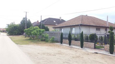 Eladó Ház 2721 Pilis Iskolához közel