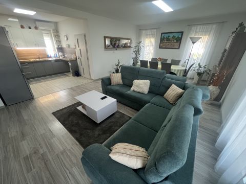 Eladó Ház 2730 Albertirsa , Gróf Széchenyi út