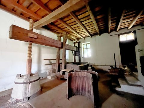 Eladó Ház 9795 Vaskeresztes , Vaskeresztesen panorámás épületegyüttes, pincével