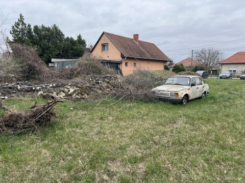 Eladó Telek 2475 Kápolnásnyék 