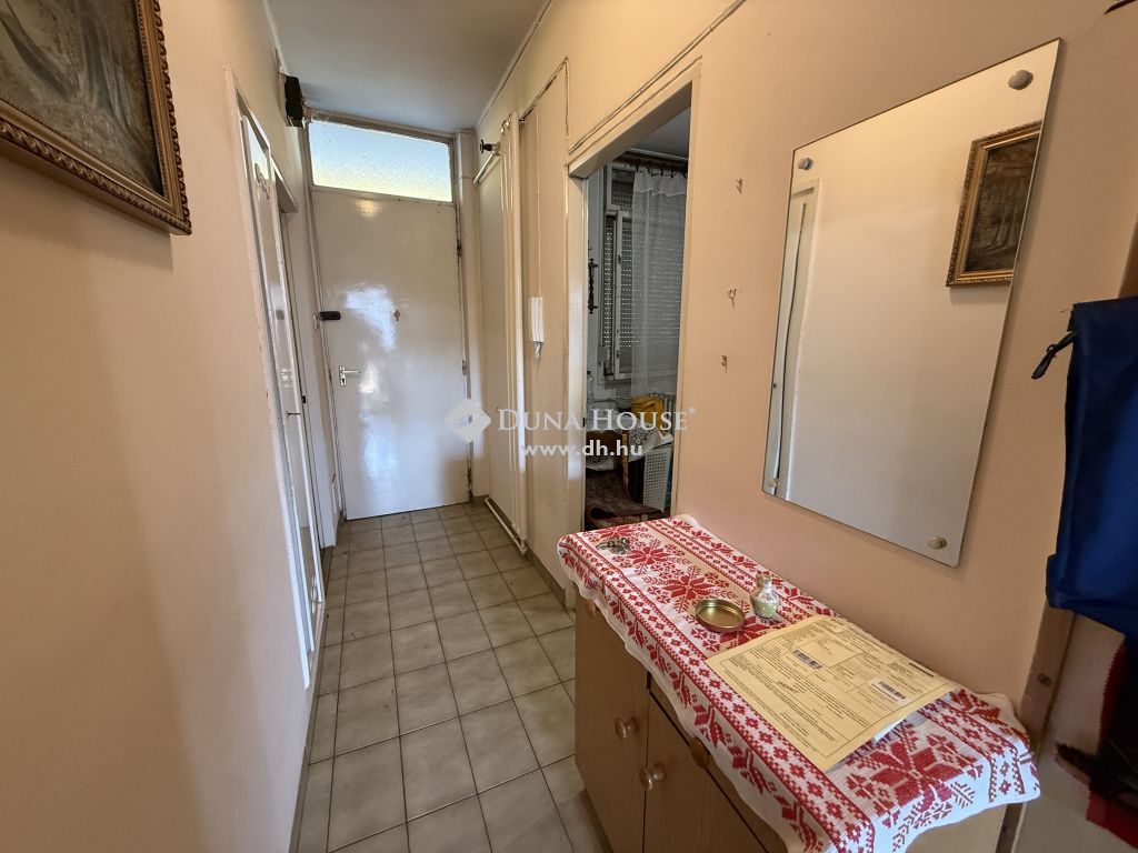 9022 Győr , Szent István út közelében — 1/19