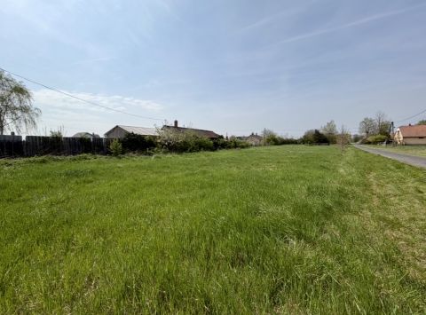 Eladó Telek 8126 Sárszentágota , Sárszentágota központi részén